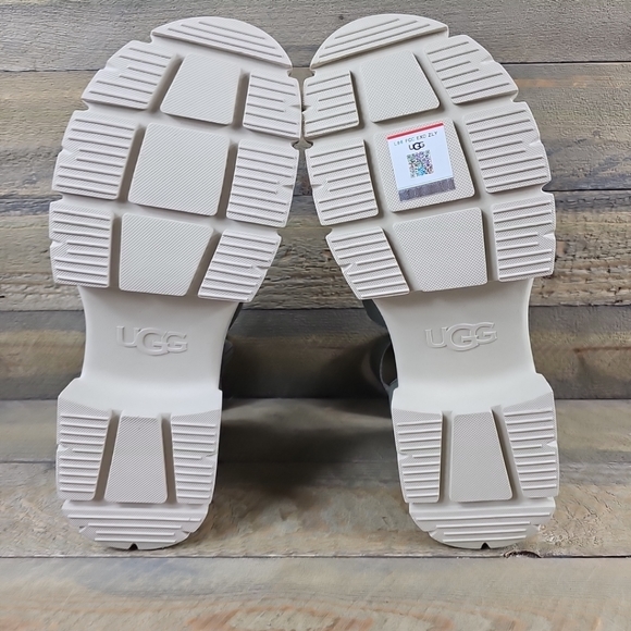 UGG Ashton Heritage Women's Platform Sandals Moss Green Suede Logo Strap - Picture 9 of 13